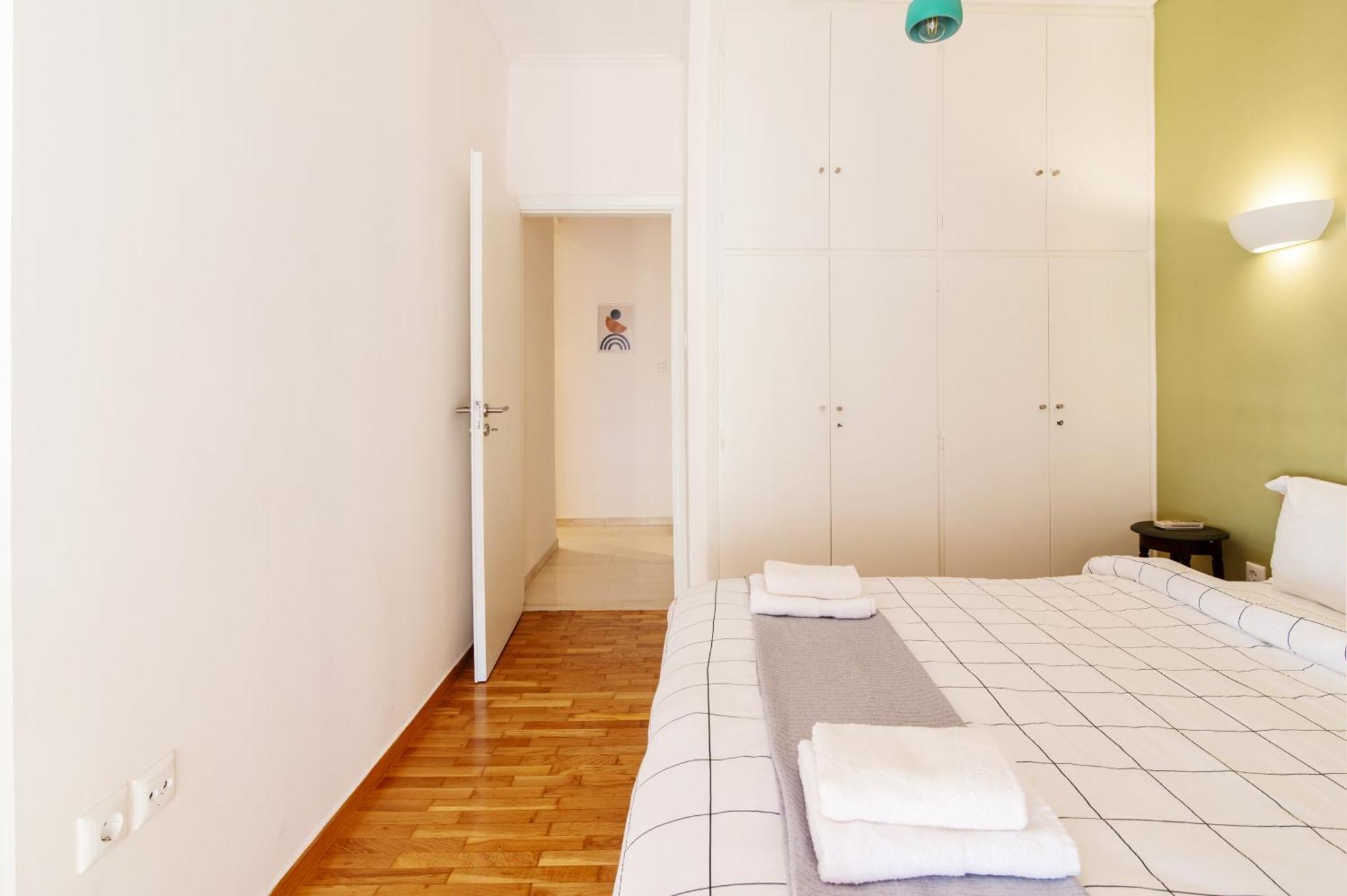 Cozy - Bright & New Apart. - Downtown *